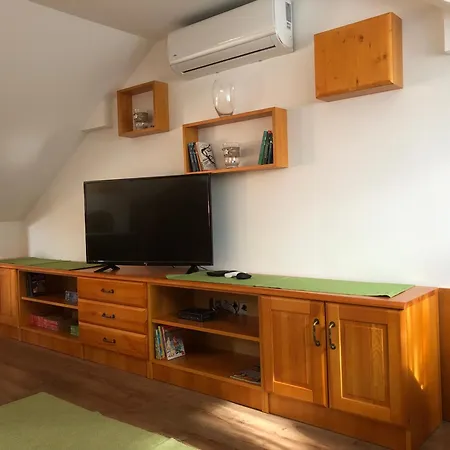 بيت للعطل Nora Wellness Nyaralo Ábrahámhegy